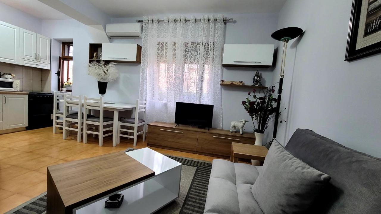 Tuana'S Apartment Шкодер Екстер'єр фото